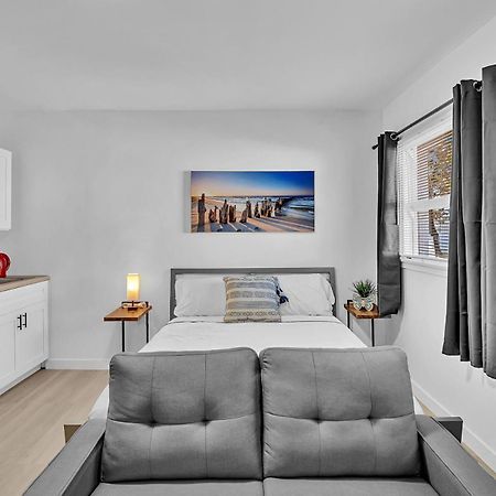 Young Circle & Hollywood Blvd Posh Studio Suite Экстерьер фото