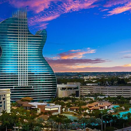 Young Circle & Hollywood Blvd Posh Studio Suite Экстерьер фото